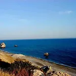 Relaxing In Mandria, Мадрия
