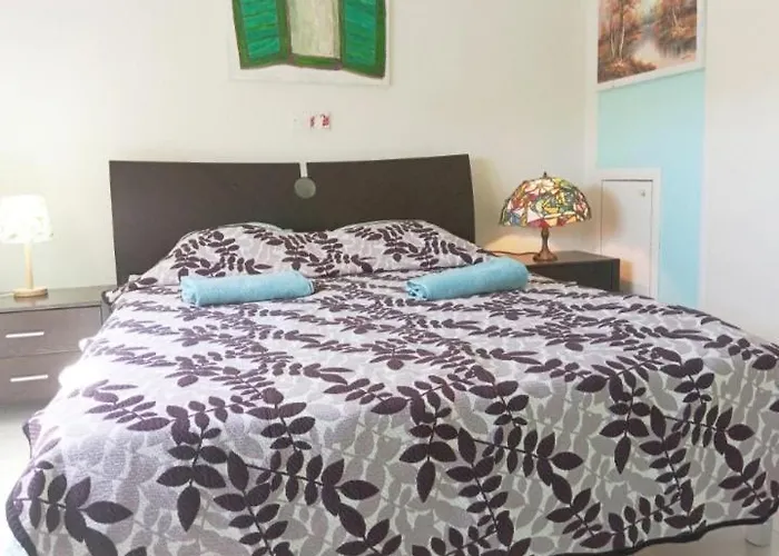 Relaxing In Mandria, Apartment